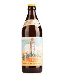 Ontdek Hiddenseer Weizen, het Duitse tarwebier dat de smaken van banaan, kruidnagel en een vleugje citrus perfect samenbrengt. Een verfrissende keuze voor elke bierliefhebber!