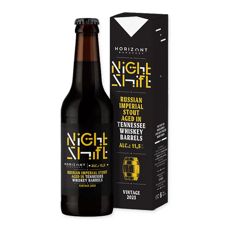 Ervaar de Horizont NS2023 Ten, een imperial stout gerijpt in whisky- en bourbonvaten, rijk aan tonen van chocolade, koffie en eikenhout. Geschikt voor elke gelegenheid.