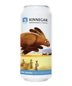 Ontdek Kinnegar Big Bunny East Coast IPA, een 440ml Iers speciaalbier met een rijke, fruitige smaak en een zachte afdronk. Perfect voor liefhebbers van ambachtelijke bieren.
