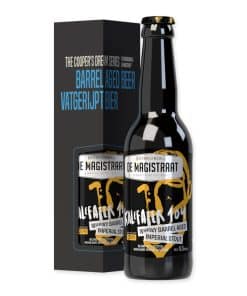 De Kalefater 104 is een imperial stout van 11,5%, gerijpt op Highland whiskyvaten. Rijk, krachtig en gelaagd.