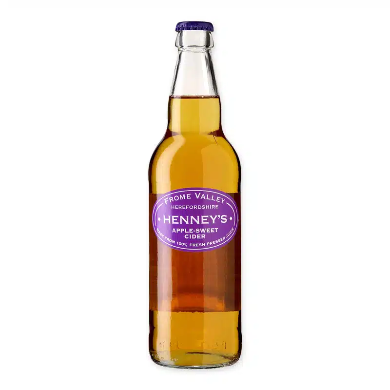 Henney's Sweet Cider is een ambachtelijke, lichtzoete Engelse cider uit Herefordshire. Fris, fruitig en heerlijk doordrinkbaar.