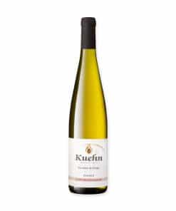 Kuehn Gewurztraminer 'Les Caves de l'Enfer' is aromatisch, milddroog en elegant. Perfect bij Aziatische gerechten of Munsterkaas.