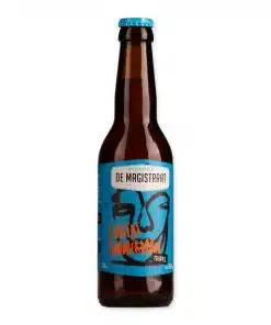 Magistraat Scheepstimmerman is een stevige, volmoutige tripel van 8,8%, met tonen van karamel en een zachte bitterheid.