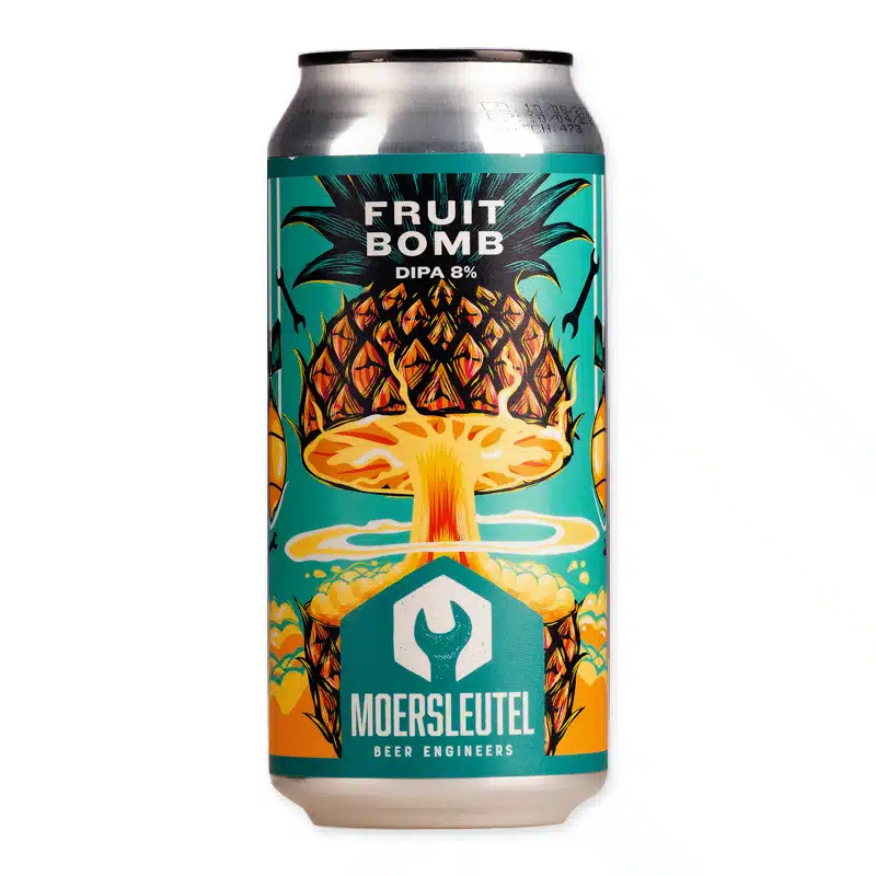 Moersleutel Fruit Bomb is een tropische Double IPA (8%) vol fruit en stevige bitterheid. Ideaal voor fans van intense smaken.