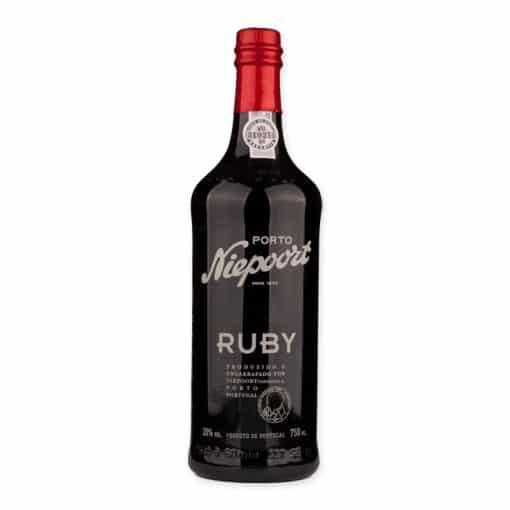 Niepoort Ruby Port is een jonge, fruitige port met tonen van zwart fruit en pure chocolade. Klassiek, fris en verleidelijk.