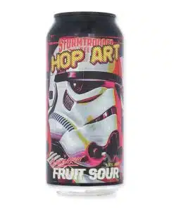 Stormtrooper Beer Hop Art is een intense Blackcurrant Sour (4,5%) met een verfrissende afdronk. Galactisch getinte branding en fruitige knal.