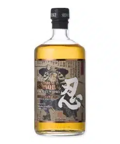 Shinobu Pure Malt Mizunara Oak Finish is een Japanse pure malt whisky (43%) met vanille, karamel, specerijen en houtige tonen dankzij finish in Mizunara-eiken.