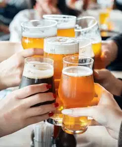 Proef 7 bierstijlen met hapjes tijdens de bierproeverij in Purmerend op 22 november 2025. Onder leiding van Shirley, Internationaal Biersommelier.